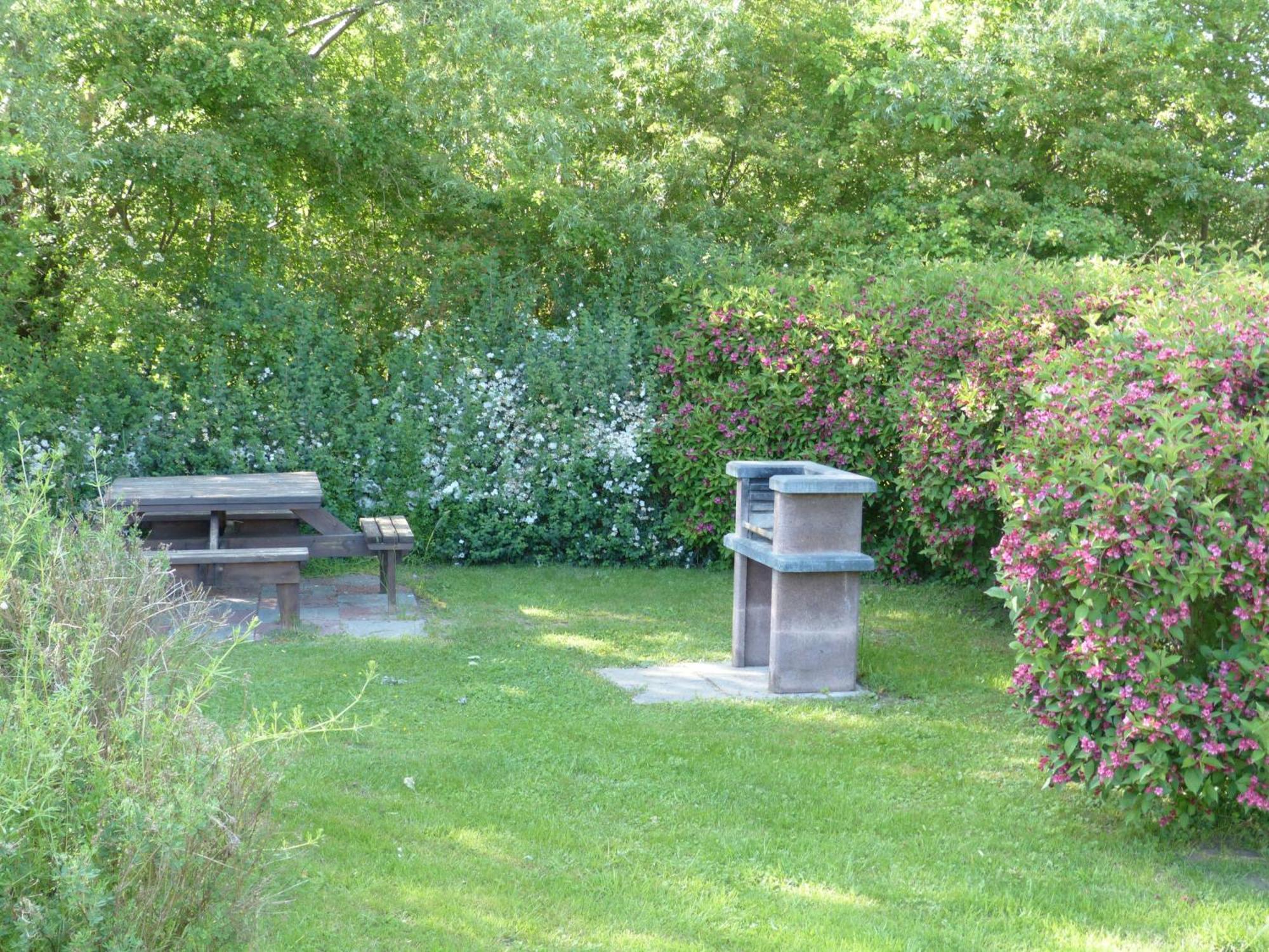 Puddemin Komfortables Reetdachferienhaus Hasel 1 מראה חיצוני תמונה